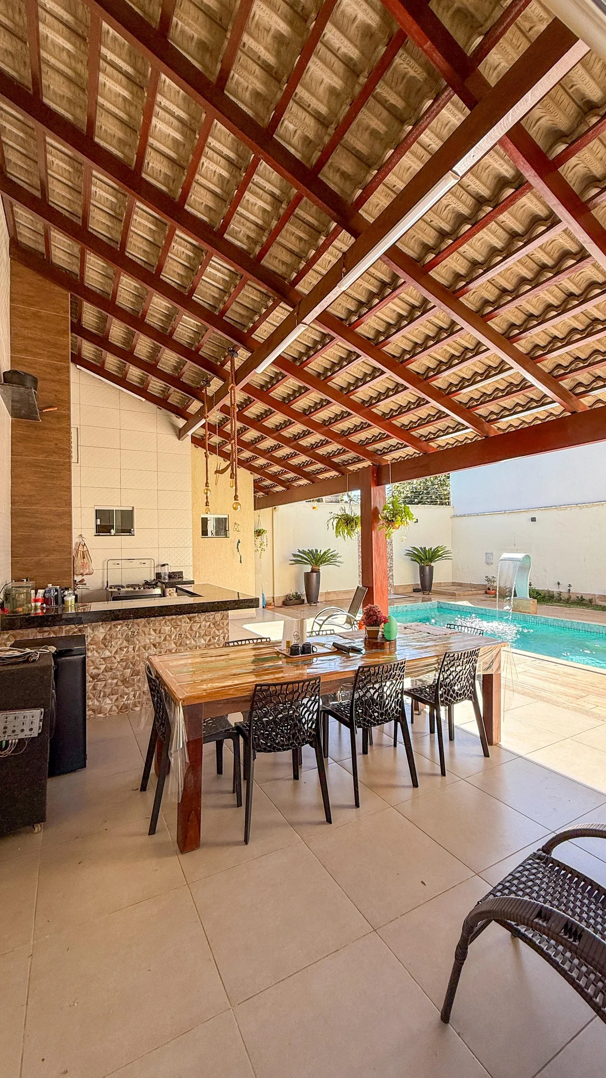 Área gourmet com piscina